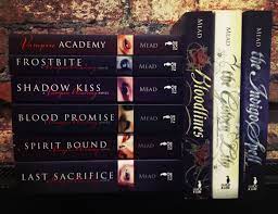 It tells the story of rosemarie rose hathaway, a dhampir girl, who is training to be a guardian of her moroi best friend, vasilisa lissa dragomir. Pin By Luvinia Vaughan On Only Vampire Academy Fans Will Understand Vampire Academy Vampire Academy Books Vampire Books