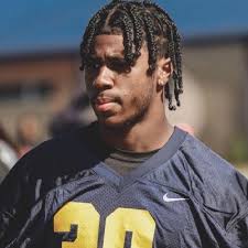 Gregory Featherstone III (@FeatherstoneIii)