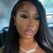 Sophie Kidd's Instagram, Twitter & Facebook