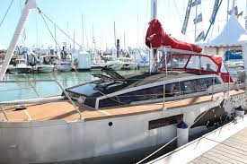 Bateaux Com Actualite Du Bateau De La Mer Et Du Nautisme Bateau Voilier Interieur Petit Voilier