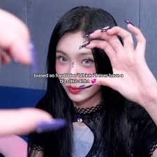 Aisha Everglow and Idols