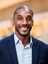 Watson study group empowers first-generation and low-income students  through networking opportunities