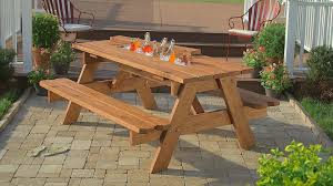 Let S Table This A Picnic On A Diy Table With A Built In Beverage Cooler Pop The Cover On The Cooler When You Re Done Picknicktafel Tuinontwerp Tuin Ideeen
