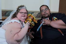 This Frame Really Puts Both Amy'S Weight Loss And Tammy'S Weight Gain Into  Perspective... : R/1000Lbsisters