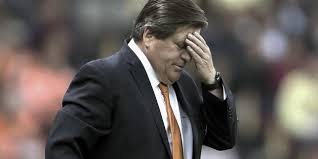 'piojo' herrera y ricardo la volpe casi se van a las manos. Abusivo Duras Criticas A Piojo Herrera Por Insultar A Recogepelotas Otras Ligas De Futbol Futbolred