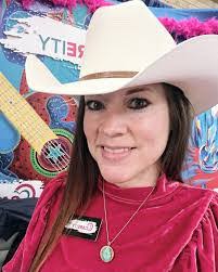 Kay Ellington's Instagram, Twitter & Facebook