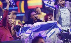 עדן אלנה עולה על במת חצי גמר אירוויזיון 2021. Imxwnjvw Xsrom