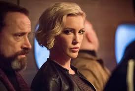 Jeg vil si jeg er halvveis inn i sesong 5, og jeg savner allerede Dinah  "Laurel" Lance😭 : r/arrow