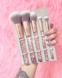 The Royal Rose Gold Brush Set In 2020 Gold Glitter Makeup Makeup Brush Set Rose Gold Brush Set