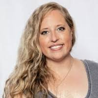 Nicole Tracy's Instagram, Twitter & Facebook