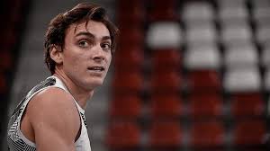 Armand duplantis winds over the bar, which is placed at a height of 6.19 meters, as lightly as only he can. Armand Duplantis In 2021