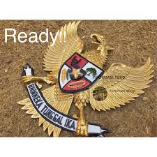 Soekarno pada tanggal 17 agustus 1945. Patung Garuda Lambang Negara Republik Indonesia Shopee Indonesia
