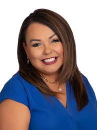 Denise Barnhill's Instagram, Twitter & Facebook