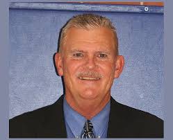 Mike Poe advances in USGA Senior Amateur golf tournament, Neil Spitalny  trailing