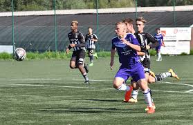 In de wedstrijd over 192 kilometer met start en. De Anderlecht Jaren Van Remco Evenepoel Hij Was 16 En Liep Het Nieuwsblad Mobile