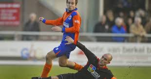 This is my first fanfic, please be nice. Zondagvoetbal 18 November Amateurvoetbal Bd Nl