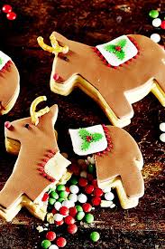 Ann clark cookie cutters christmas lights/light bulb cookie cutter, 3.25 How To Make Christmas Cookies Easy Recipes And Baking Ideas For Festive Biscuits Mirror Online