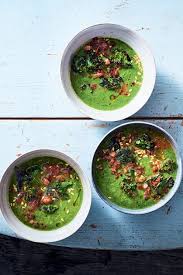 Recette De Soupe De Chou Kale Et Au Bacon Grille Pour L Hiver Recette En 2020 Recette Soupe Chou Kale Soupe Au Chou