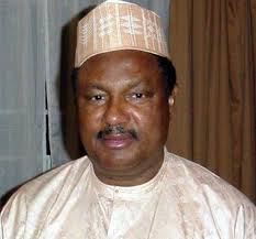 A dai-dai wannan lokaci, muna zantawa kai-tsaye tare da Dattijon Kasa  sannan Basarake kana kuma 'Dan Kasuwa, ALHAJI GAMBO MUHAMMAD ABDULLAHI 'DAN  PASS, 'DAN SARAN KANO, a cikin filin #TUWO #A #KWARYA