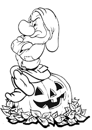 Coloring is a great way to spend quality time with your child or anyone and it is fun. Disney Halloween Malvorlagen Halloween Malvorlagen Kostenlos Zum Ausdrucken Ausmalbild Halloween Coloring Disney Coloring Pages Disney Halloween Coloring Pages