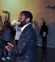 February 24, 1977) is an american retired professional boxer. Floyd Mayweather On Instagram June 6 2021 Miami Me And Logan Paul Will Be Fighting At The Hard Rock Stadium Mayweatherpromotions Fanmio And Showtimeboxing