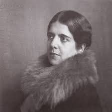 Raquel Viera's Instagram, Twitter & Facebook