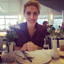 Maybe you would like to learn more about one of these? Cnn Hires Foreign Correspondent Clarissa Ward From Cbs News Daily Mail Online