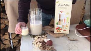 Ideal si buscas regalos veganos o una bolsa, filtro o nutbag para hacer leche vegetal. How To Make Almond Milk Easy Tasty Tutorial Youtube