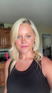 Ashley Mcclintock's Instagram, Twitter & Facebook