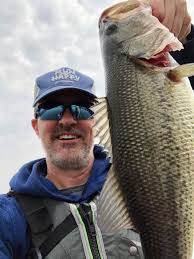 Anyone have good spots to kayak fish for crappie?