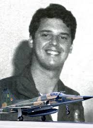 O Capitão Aviador Marcio Brisola Jordão foi acionado para decolar um segundo F-5E da Base Aérea ... - noite-marcio