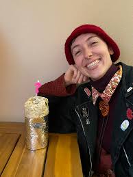 It's Shawnee's birthday today! Please serenade her at the break. I have a  dress rehearsal tonight 🎻 so can't be there. Sing extra loudly