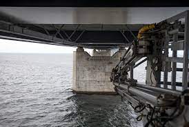 Gesamtlänge 7845 m breite 23,5 m längste stützweite 490 m lichte höhe: Den Dolda Vagen Over Oresundsbron News Oresund Sverige