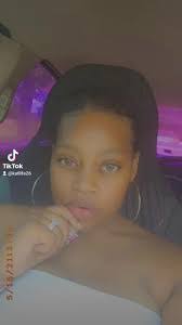 Shay Sanders's Instagram, Twitter & Facebook