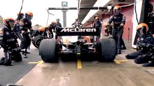 Mclaren Honda S Pit Stop Mannequin Challenge Video Mclaren Mannequin Challenge Pit