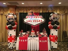Ideally you want your guests to feel like high rollers the second they walk in. Dessert Table Bombomcelebrationcreations Casino Party Decorations Casino Decorations Casino Dessert Table