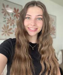 𝐻𝒶𝒾𝓁𝑒𝓎 𝒲𝒾𝓁𝓀𝒾𝓃𝓈𝑜𝓃