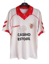 Kieran tierney returns to the squad after a leg injury; Benfica Away Football Shirt 1993 1994 Sponsored By Casino Estoril