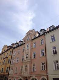 Sie ist die ideale wohnbase für jeden der es zentral liebt, egal ob zum shoppen, essen gehen oder in einen. 3 Zimmer Wohnung Mieten In Munchen Neuhausen Nymphenburg Immonet