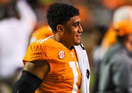 To'o to'o has struggled with homesickness during his time in knoxville, so this will be interesting to watch play out. Tennessee Lb Henry To O To O Announces Transfer To Alabama