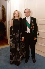 In Occasione Del Banchetto Di Stato Tenutosi Il 5 Novembre 2013 A Buckingham Palace Londra Mrs Karen Lawrence Terracciano Consorte De Moda Alta Moda Stilisti