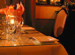 Jetzt aus zahlreichen angeboten auswählen und deine übernachtung buchen! Candle Light Dinner Fur Zwei Mit Ubernachtung In Bruhl