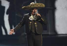 Vicente fernandez y sus corridos consentidos 2005 mis duetos 2005 se me hizo tarde la vida 2004 tesoros de colección 2003 lo mejor de agustin lara 2002 35 aniversario lo mejor de lara 2002 más con el número uno 2001 la muerte de un gallero 2001 historia de un ídolo vol. B 4raiwnbpbelm
