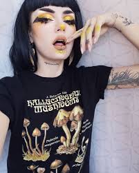 🍄 New Disturbia! 🍄 The Mushrooms T-Shirt! 📷@Lou.von.bright 🍄 Shop  here>> www.beserk.com.au/disturbia