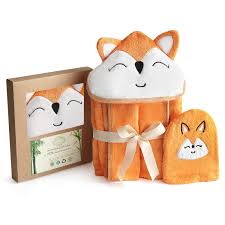 Make sure the room you're bathing them in is warm. Amazon Com Fox Style Bamboo Baby Hooded Bath Towel Washing Glove Set Size 40x28 Soft And Comfortable Ultra Absorbent 100 Natural Perfect Gift For Baby Orange Baby