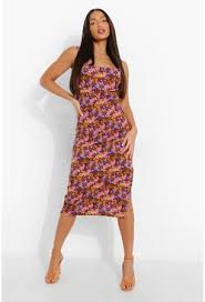 Maxi dresses arent only for tall girl, take a look at our newest collection of petite maxi dresses. Tall Dresses Shop Maxi Long Dresses Boohoo Australia