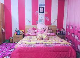 Hiasi tempat tidur dengan dekorasi kamar sederhana berupa selimut lembut dengan warna pink yang hangat dan feminin. 17 Desain Kamar Tidur Warna Pink Minimalis Terbaru 2021 Dekor Rumah