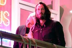 Keanu reeves has had 21 public relationships dating back to 2012. Keanu Reeves Has A New Girlfriend And Gasp She S Age Appropriate Upworthy