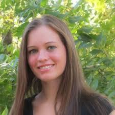 Darcie Farrell (@darciehelen)