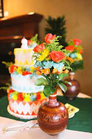 Estas Planeando Una Boda Mexicana Mira Estos Adornos Florales Te Encantaran Boda Mexic Mexican Party Theme Mexican Birthday Parties Mexican Fiesta Party